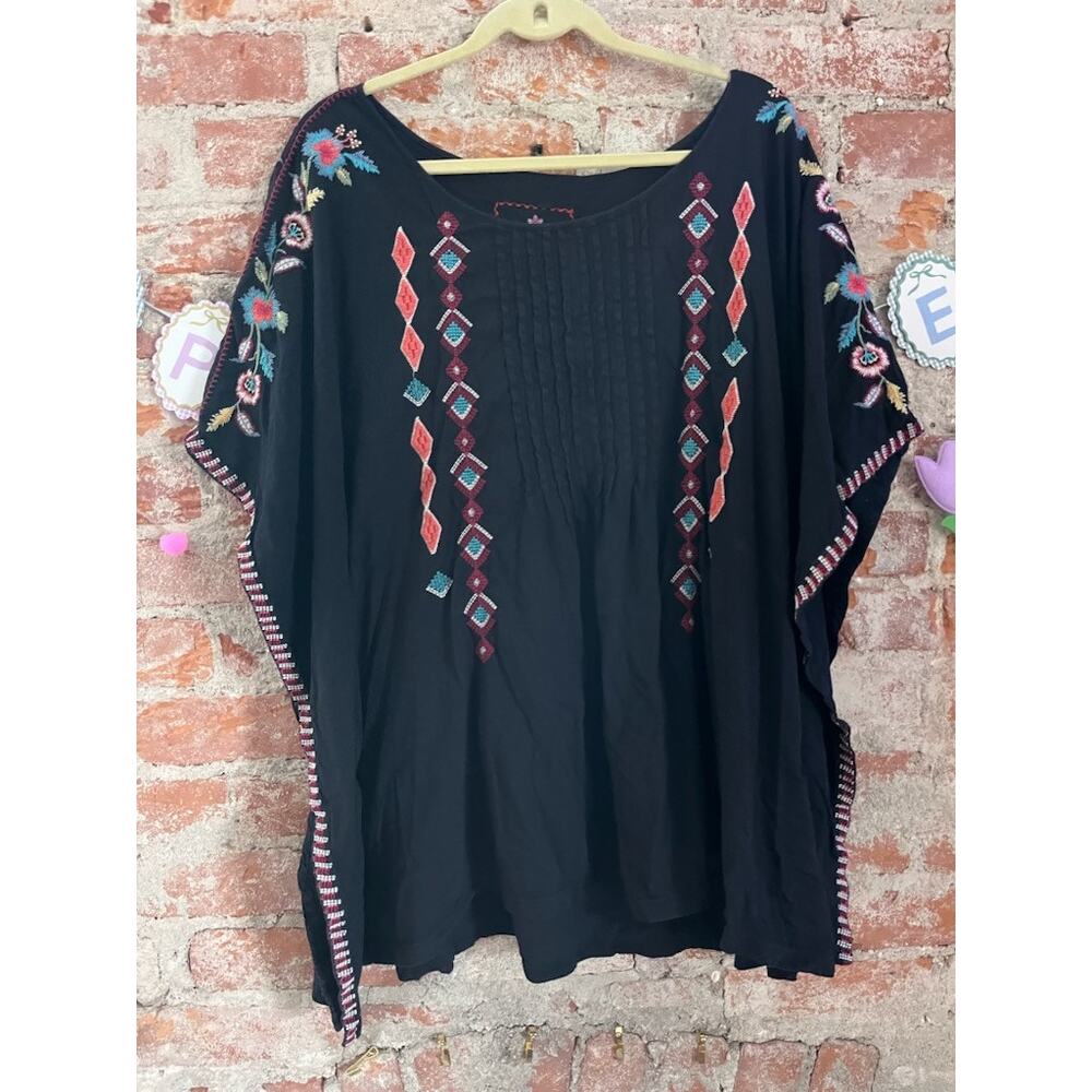 Johnny Was DinahBlack Embroidered Top